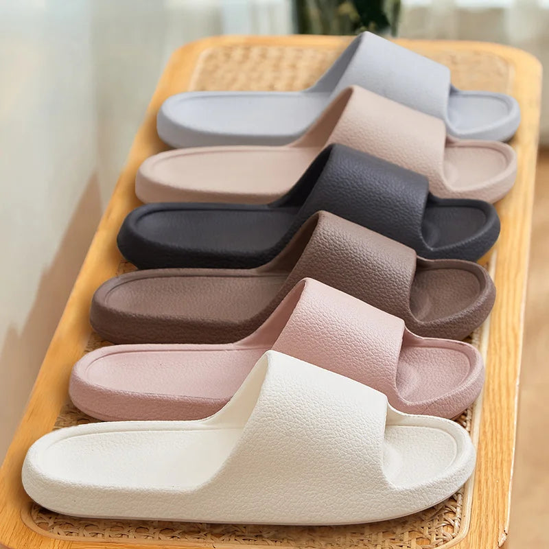 2025 Women Soft Sole Cloud Slippers Thick Platform Indoor Outdoor Beach Sandals Summer EVA Non Slip Flip Flops Men slippers