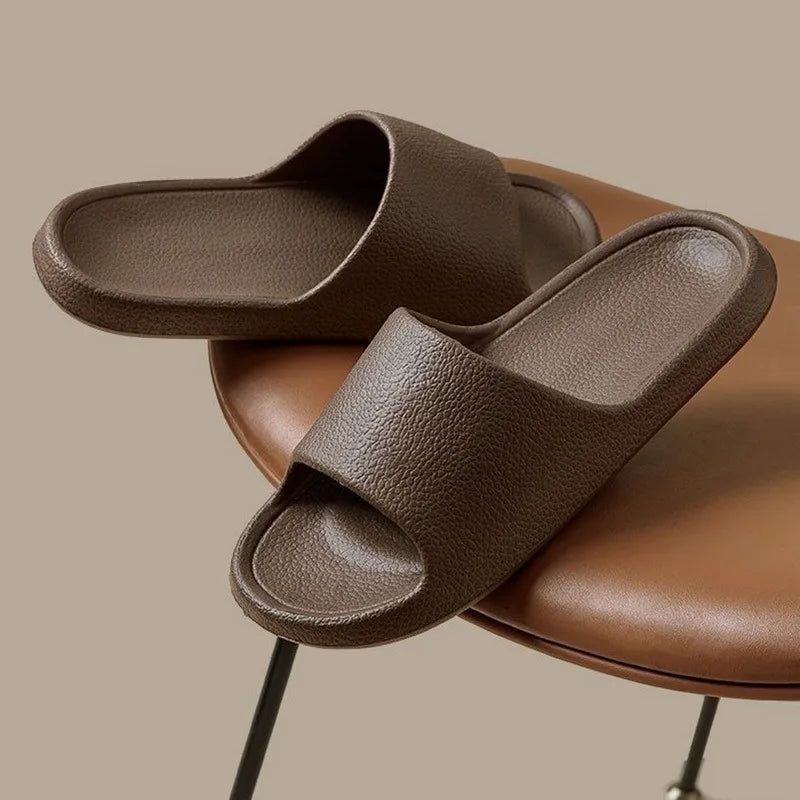 2025 Women Soft Sole Cloud Slippers Thick Platform Indoor Outdoor Beach Sandals Summer EVA Non Slip Flip Flops Men slippers