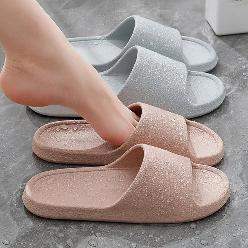 2025 Women Soft Sole Cloud Slippers Thick Platform Indoor Outdoor Beach Sandals Summer EVA Non Slip Flip Flops Men slippers